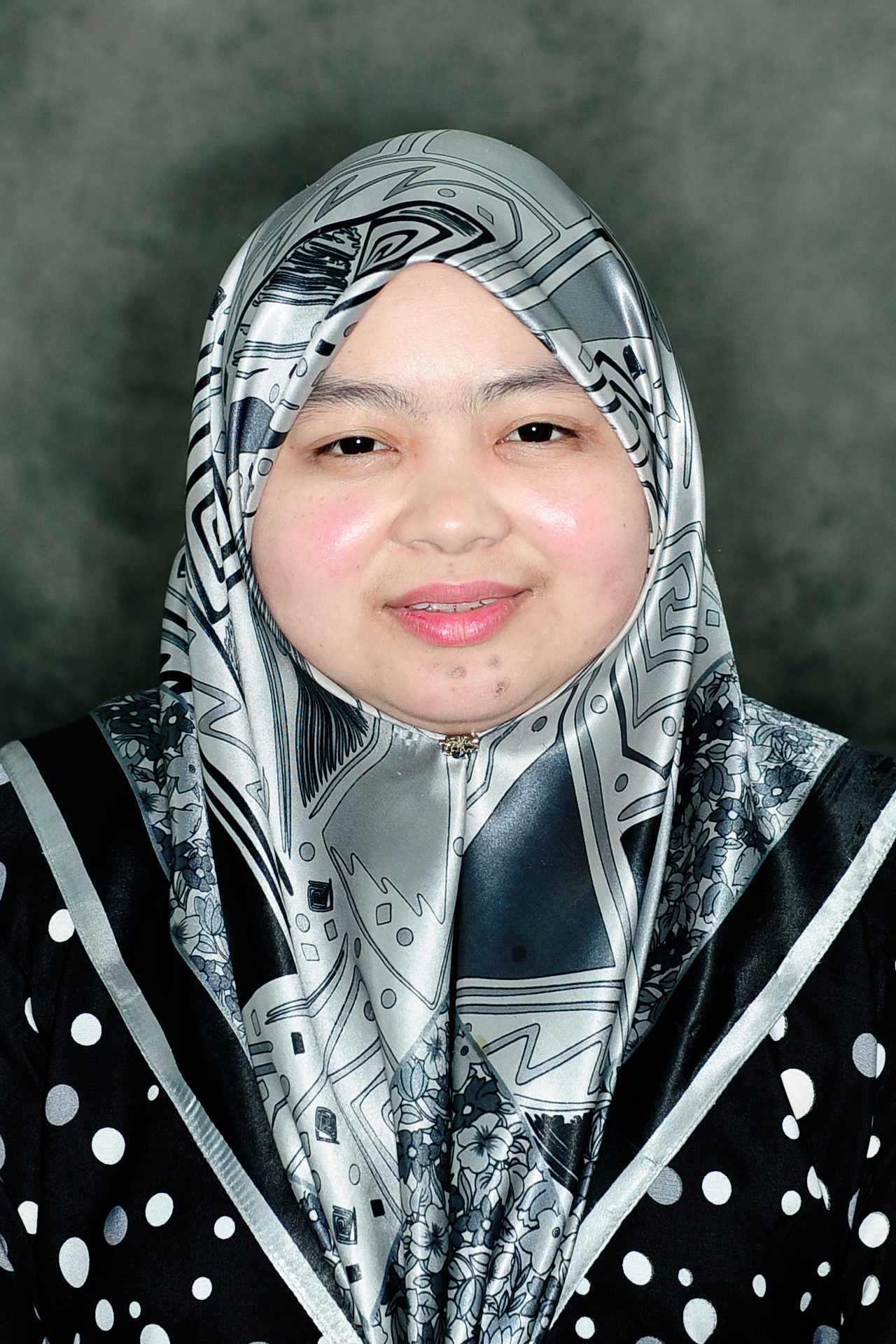 Azimatul Azimah binti Siti Rahmat - 01-039847 - Penyemak.jpg