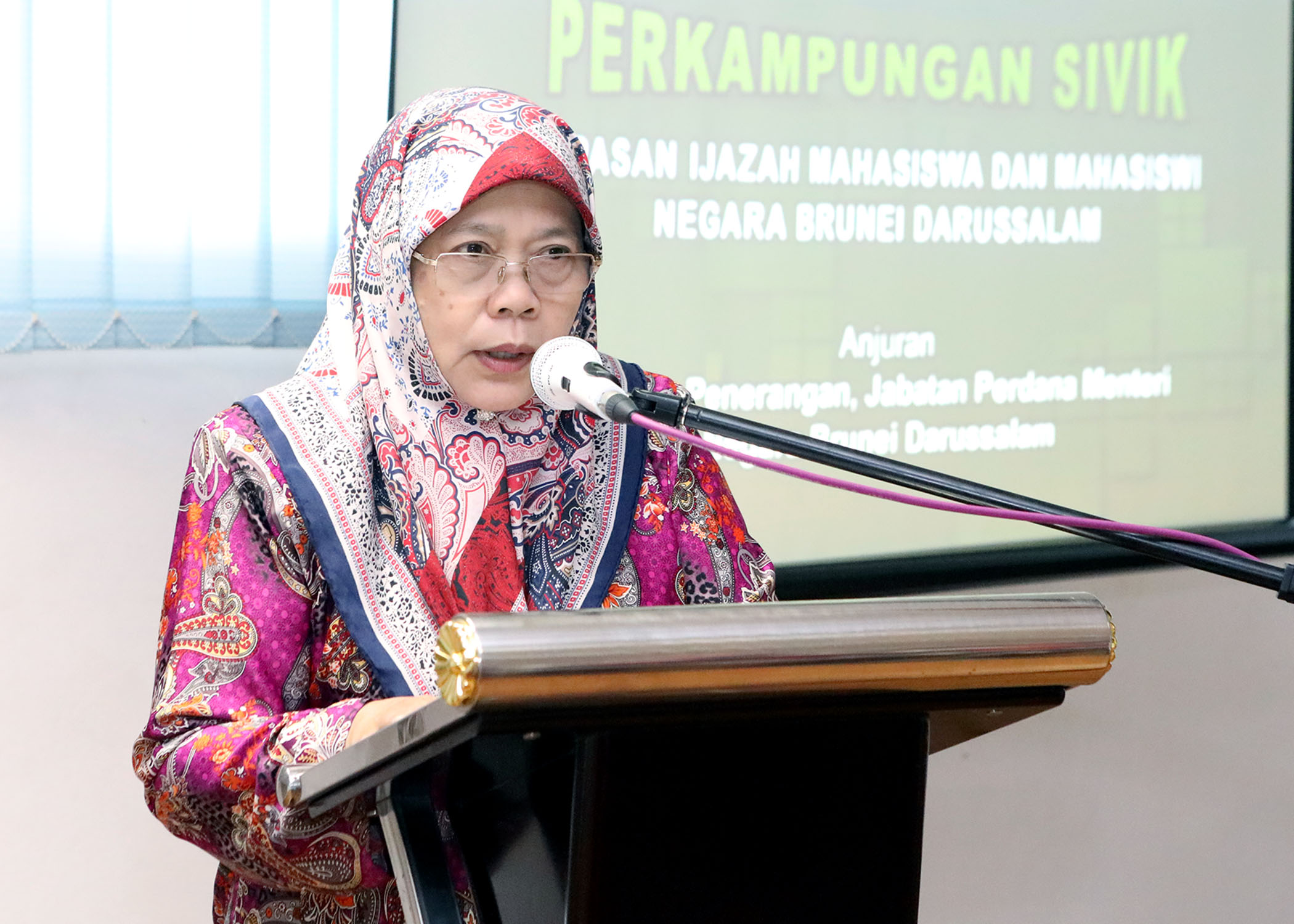 INFODEPT05-007.jpg