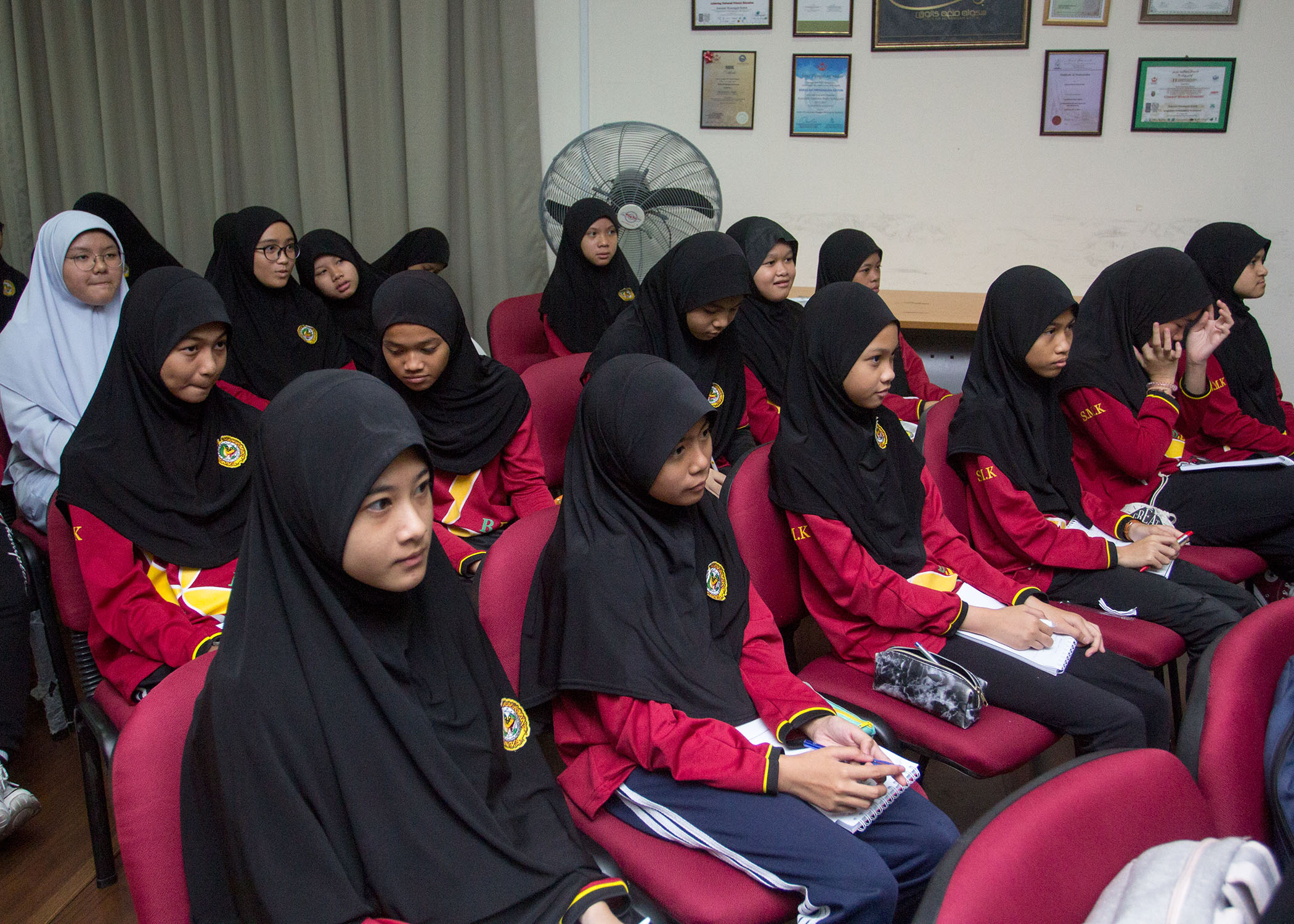 INFODEPT10-004.jpg