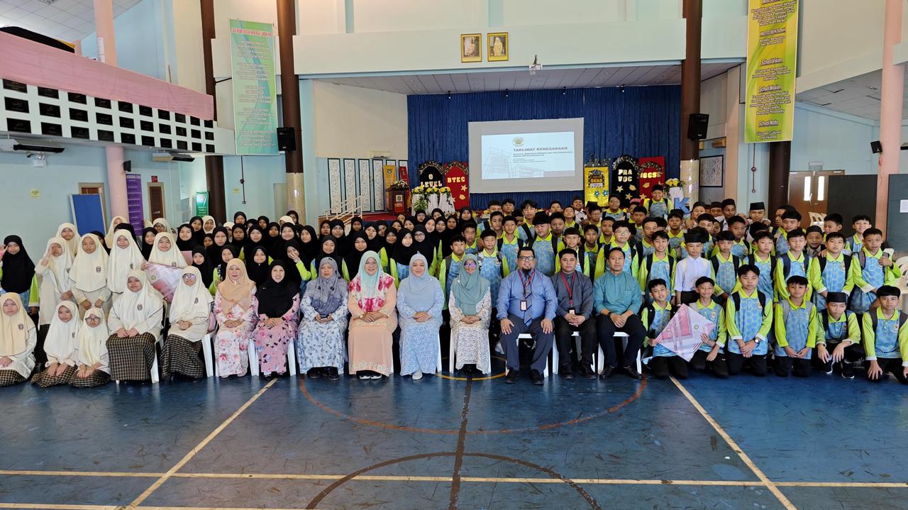 120 pelajar Tahun 7 hadiri Taklimat Kenegaraan (10).jpeg