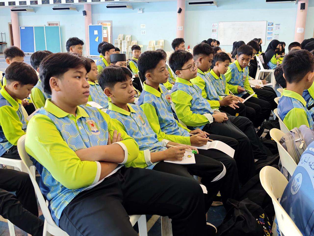 120 pelajar Tahun 7 hadiri Taklimat Kenegaraan (2).jpeg