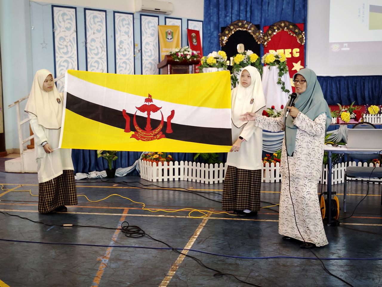 120 pelajar Tahun 7 hadiri Taklimat Kenegaraan (5).jpeg