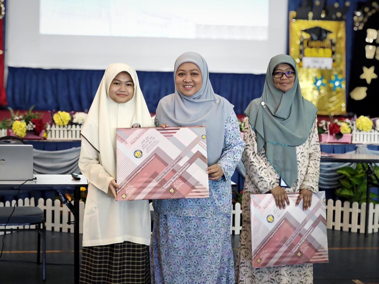 120 pelajar Tahun 7 hadiri Taklimat Kenegaraan (8).jpeg