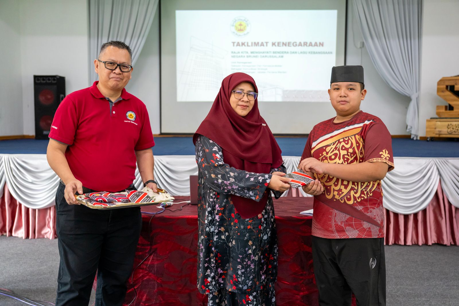 Hayati, hormati, pelihara bendera negara, lagu kebangsaan (5).jpeg