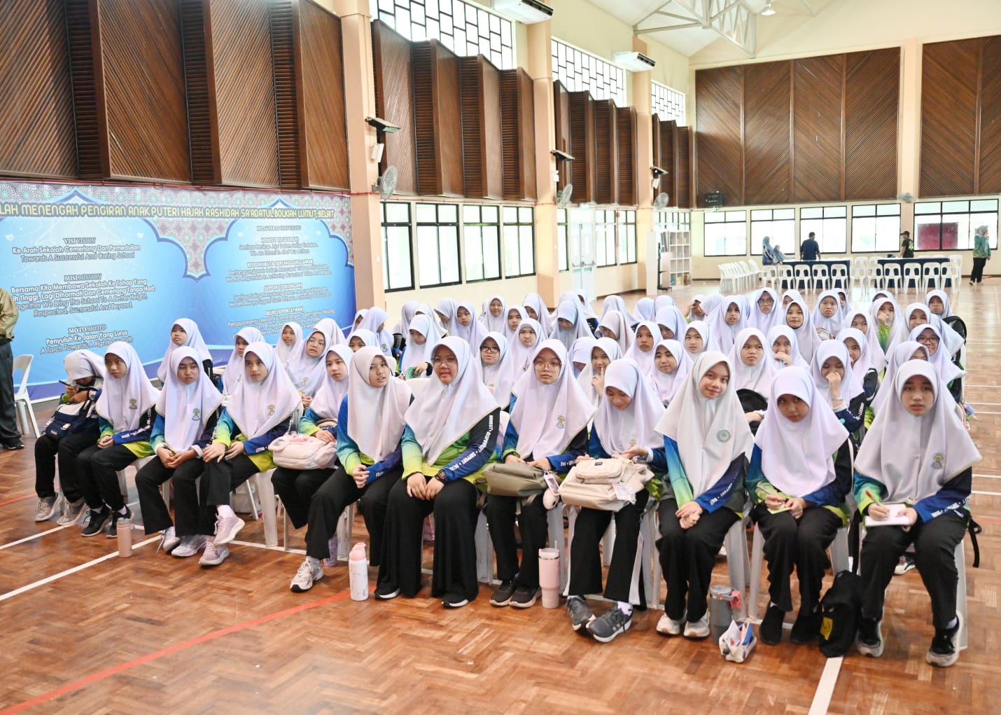 Jerayawara Kenali ASEAN semai semangat perpaduan penuntut (6).jpeg