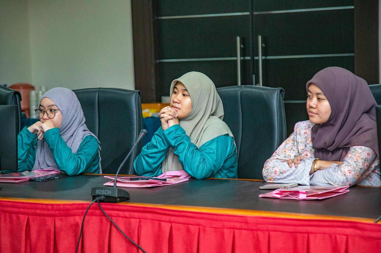 Kelab Fotografi UNISSA bagi Lawatan Akademik ke Jabatan Penerangan (6).jpg