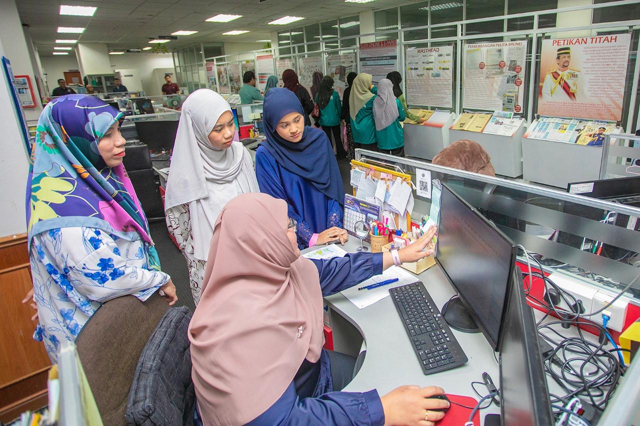 Kelab Fotografi UNISSA bagi Lawatan Akademik ke Jabatan Penerangan (9).jpg