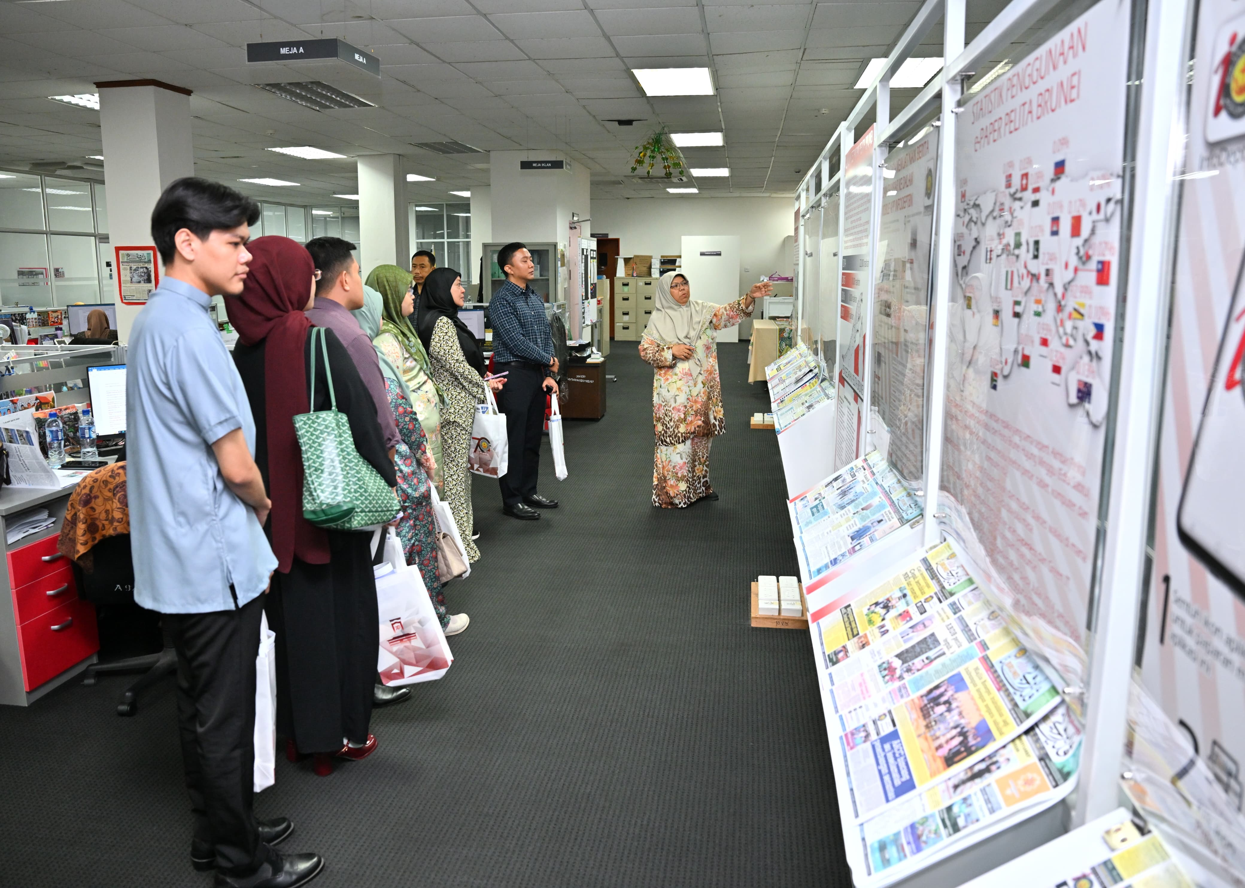 Lawatan Pengetahuan (Familiarisation Visit) dari Bahagian Perhubungan Awam, Yayasan Sultan Haji Hassanal Bolkiah (10).jpeg