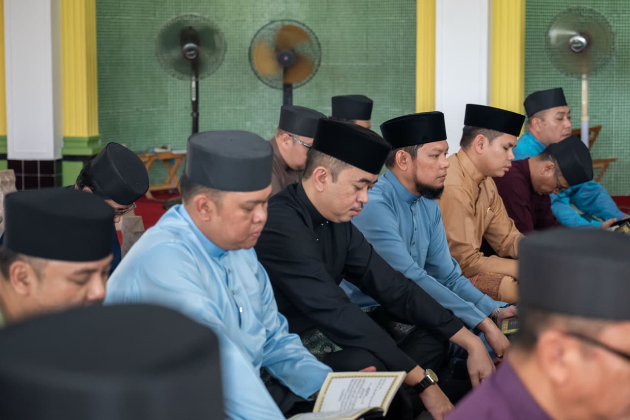 Membaca Yassin dan Tahlil Makam Diraja (3).jpeg