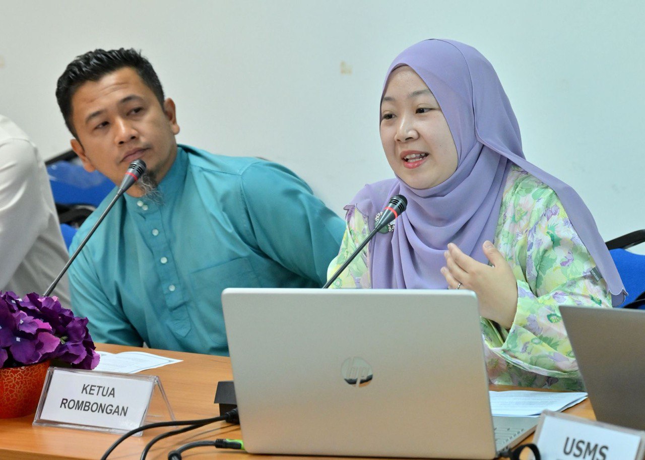 PC bagi Kampung Jerudong B (2).jpg