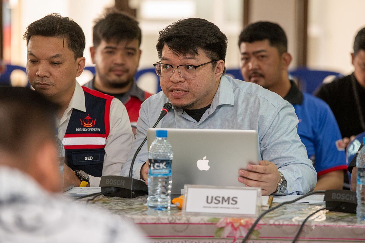 PC bagi Kampung Zon 3 Mukim Zon 2 Kampong Ayuer (7).jpg