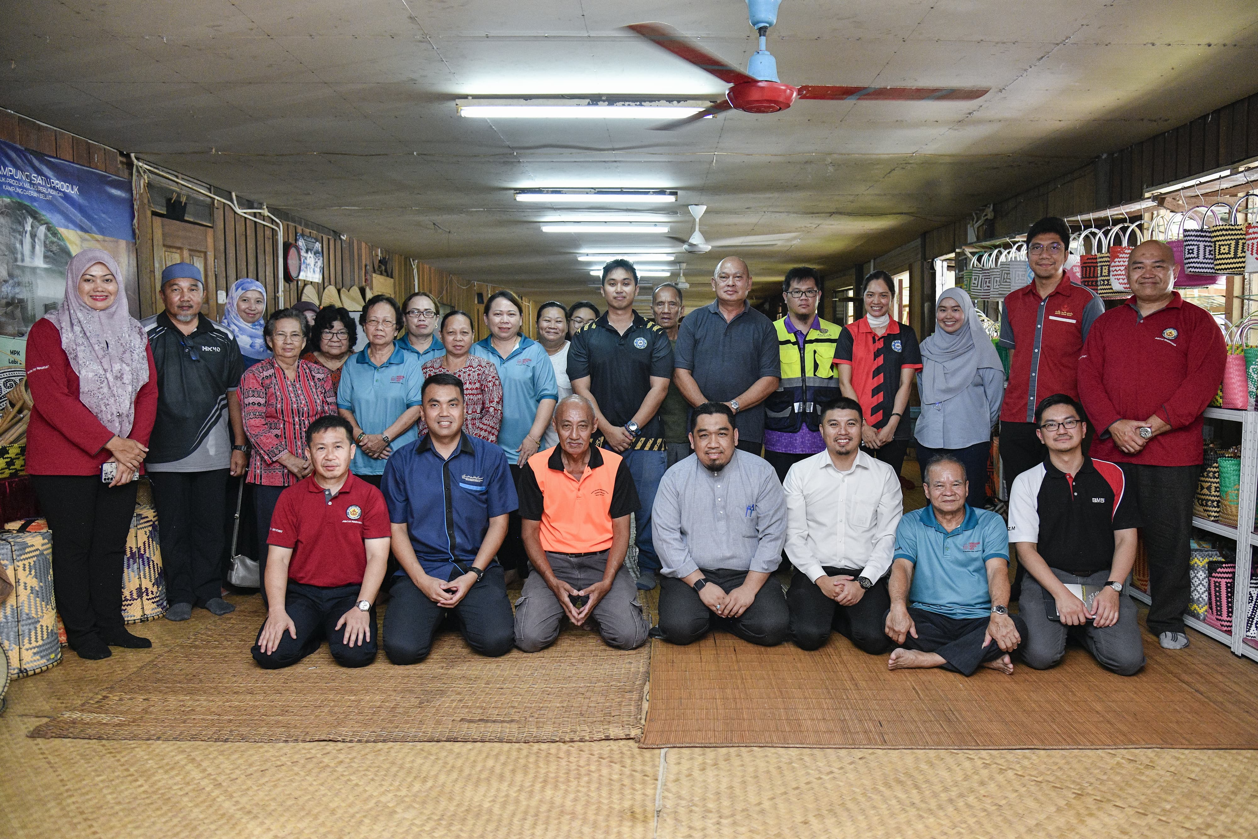 PROGRAM SUA MUKA (PERSONAL CONTACT) BAGI RUMAH PANJANG MENDARAM BESAR DAN TERAJA, MUKIM LABI, DAERAH BELAIT (7).jpeg