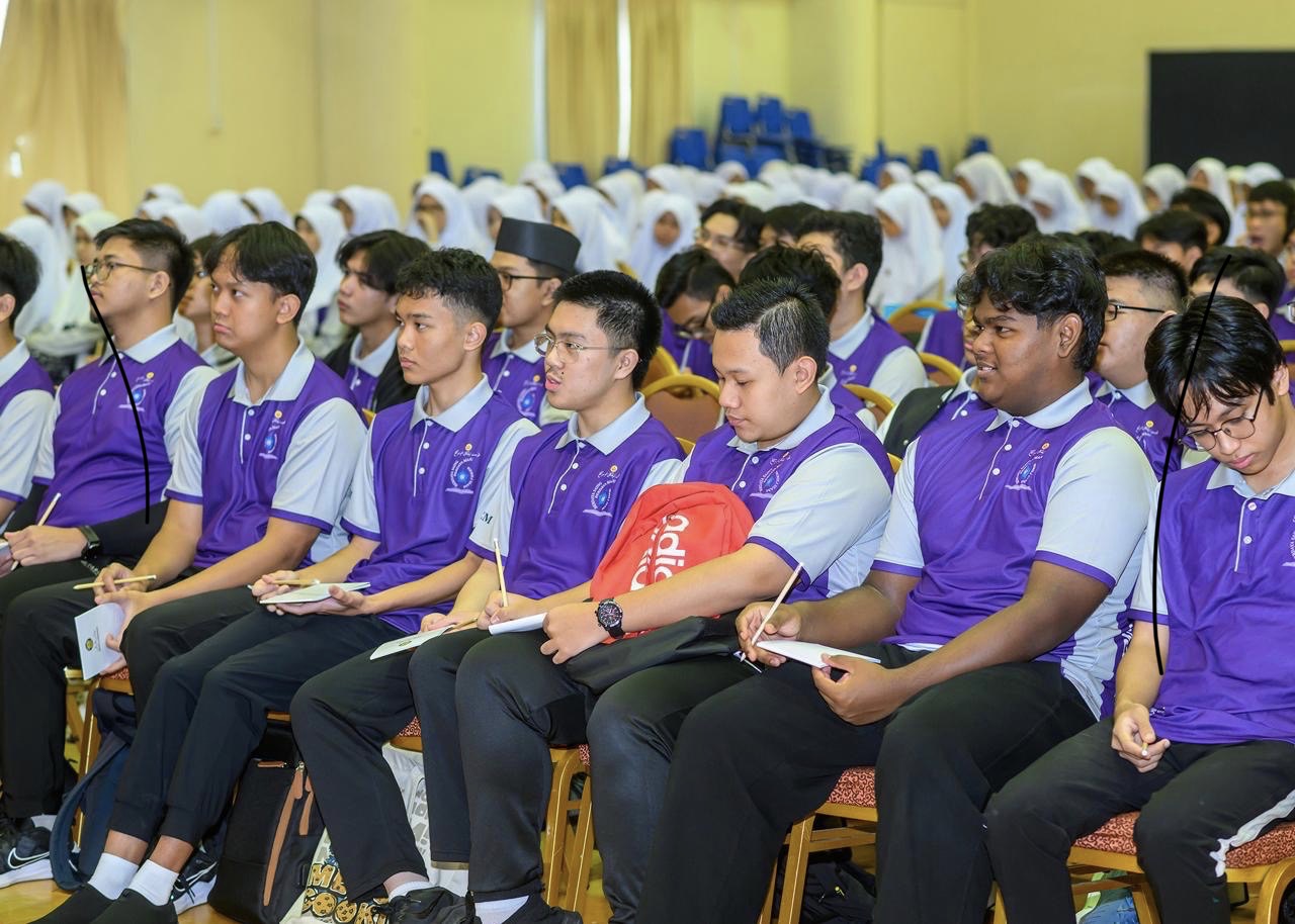 TK PUSAT TINGKATAN ENAM MERAGANG (4).jpg