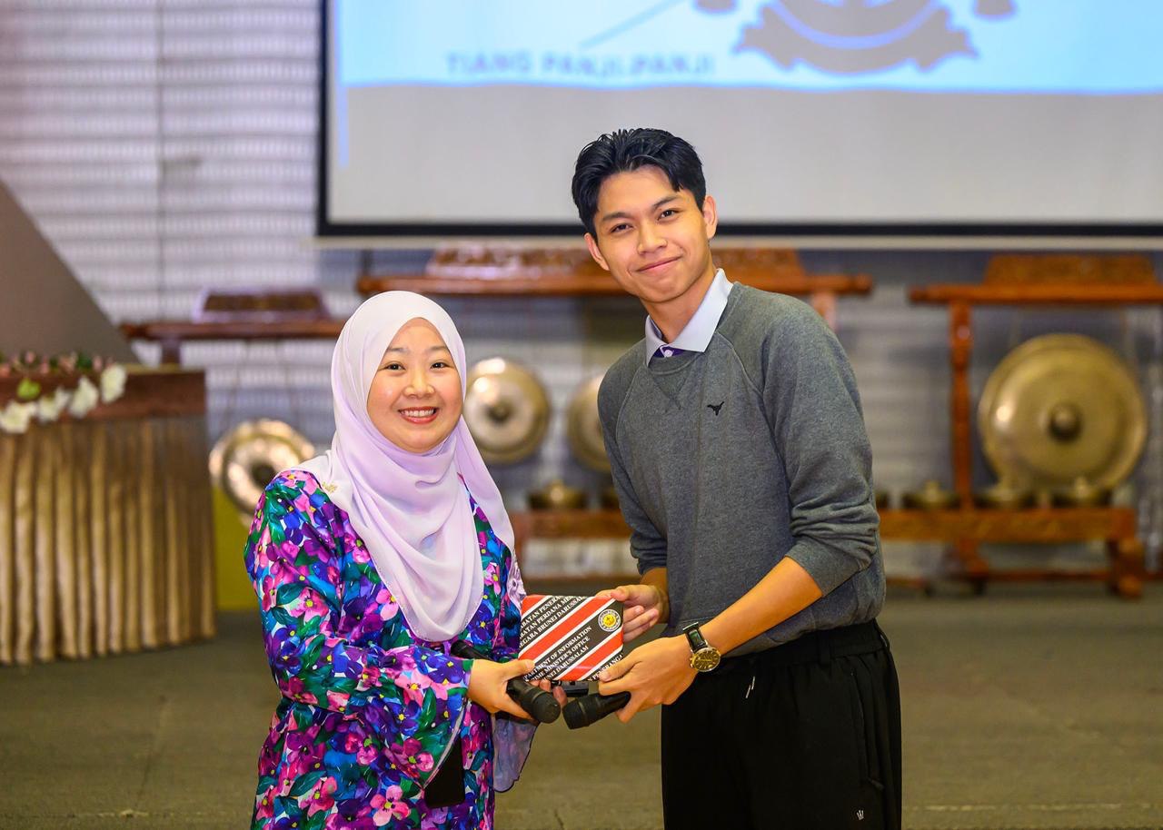 TK PUSAT TINGKATAN ENAM MERAGANG (6).jpg